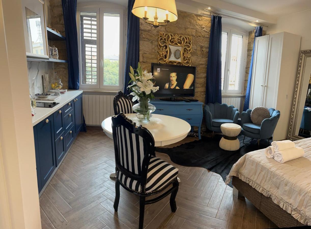 La Dolce Vita Luxury Apartments With Best Free Private Parking In City Center Póla Kültér fotó