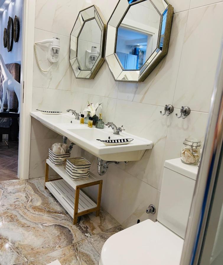 La Dolce Vita Luxury Apartments With Best Free Private Parking In City Center Póla Kültér fotó