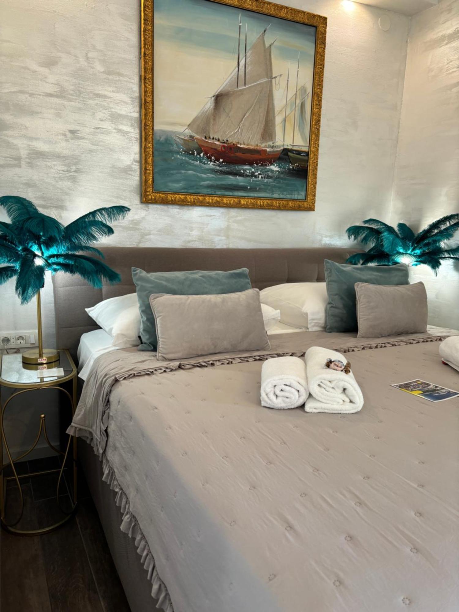 La Dolce Vita Luxury Apartments With Best Free Private Parking In City Center Póla Kültér fotó